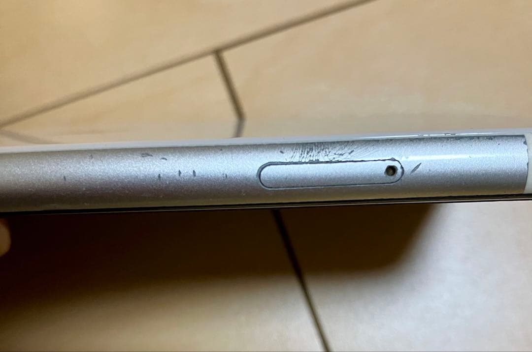 Apple iPhone 11 ホワイト　本体