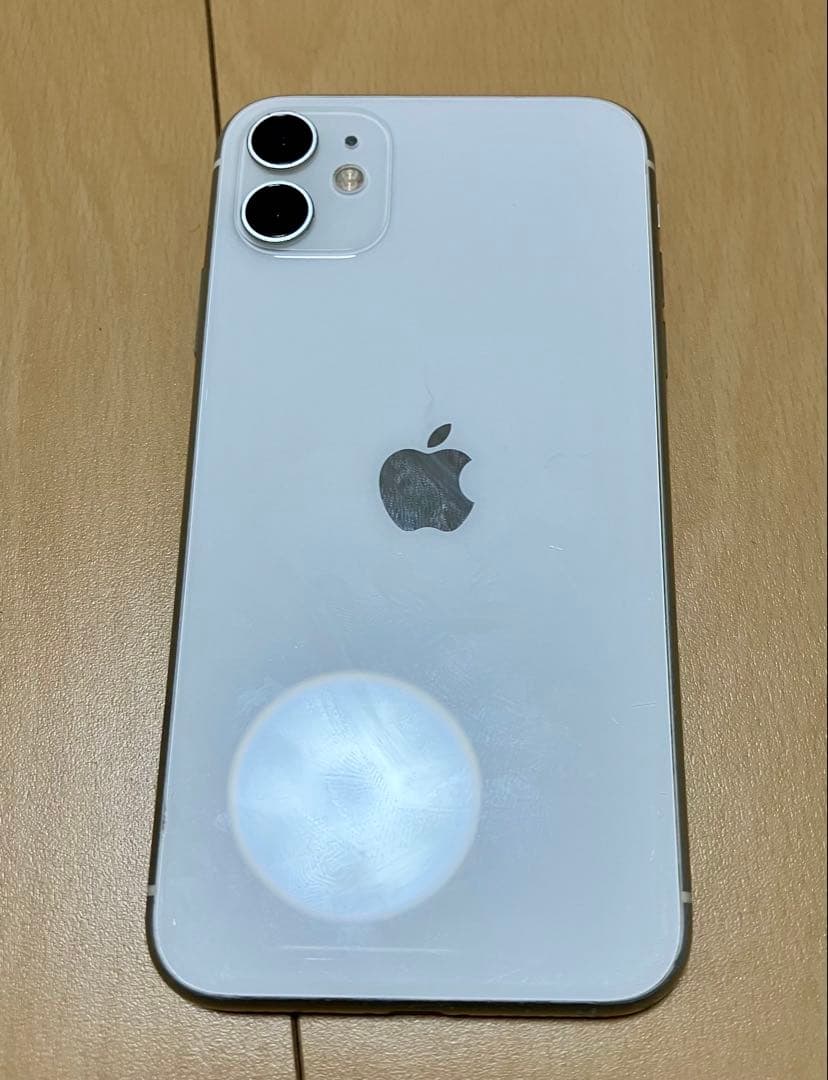 Apple iPhone 11 ホワイト　本体