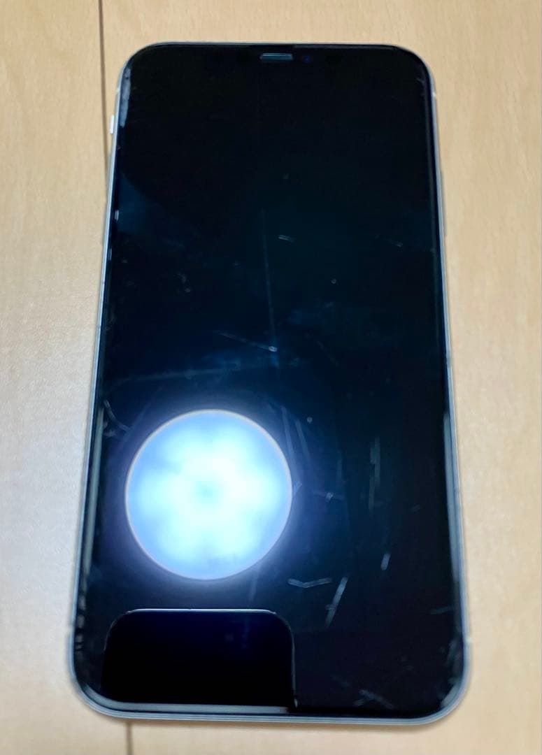 Apple iPhone 11 ホワイト　本体