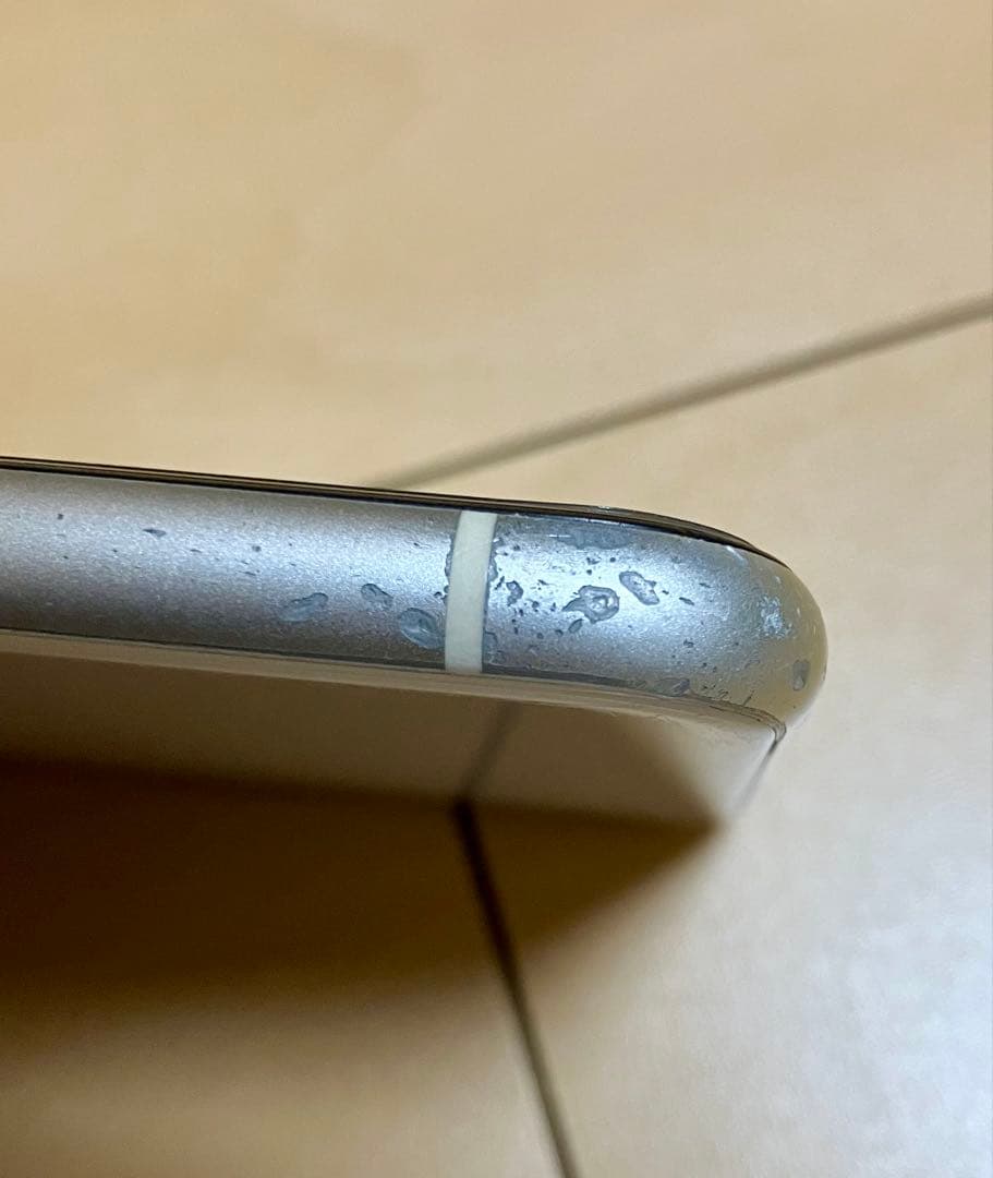 Apple iPhone 11 ホワイト　本体