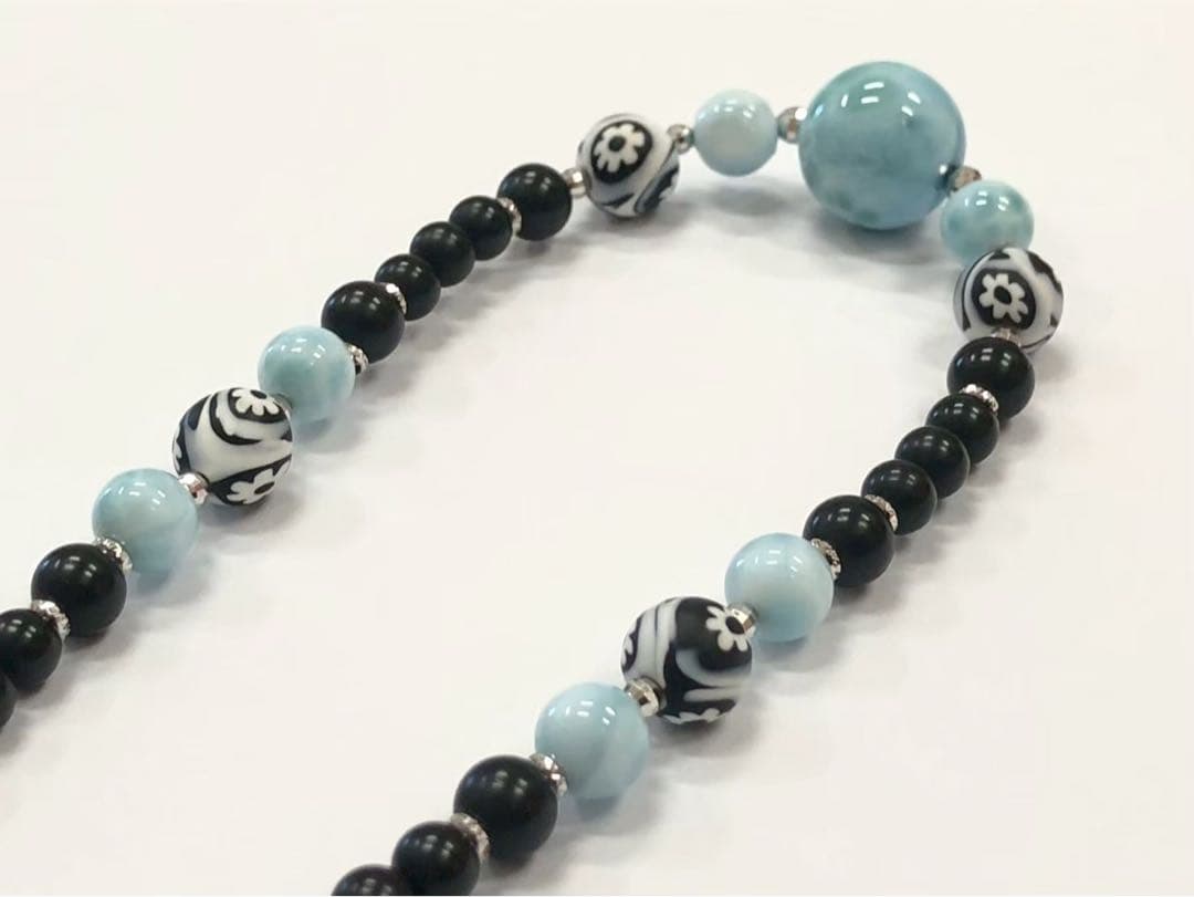 ☆K18 WG　黒水色石付ネックレス