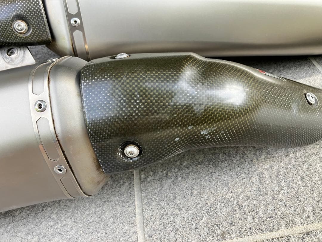 アクラポビッチ スリップオンマフラー  K1600GT、K1600GTL