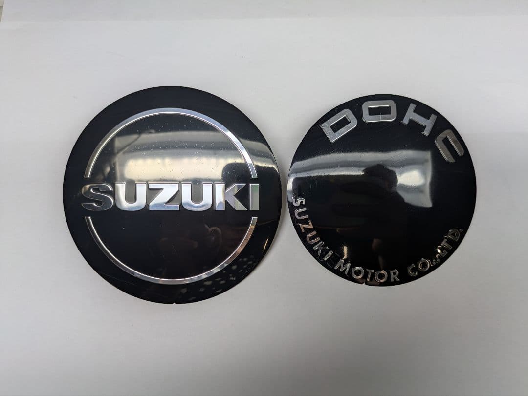 GS400スズキポイントダイナモカバーエンブレムシルバー２枚セット送料込み