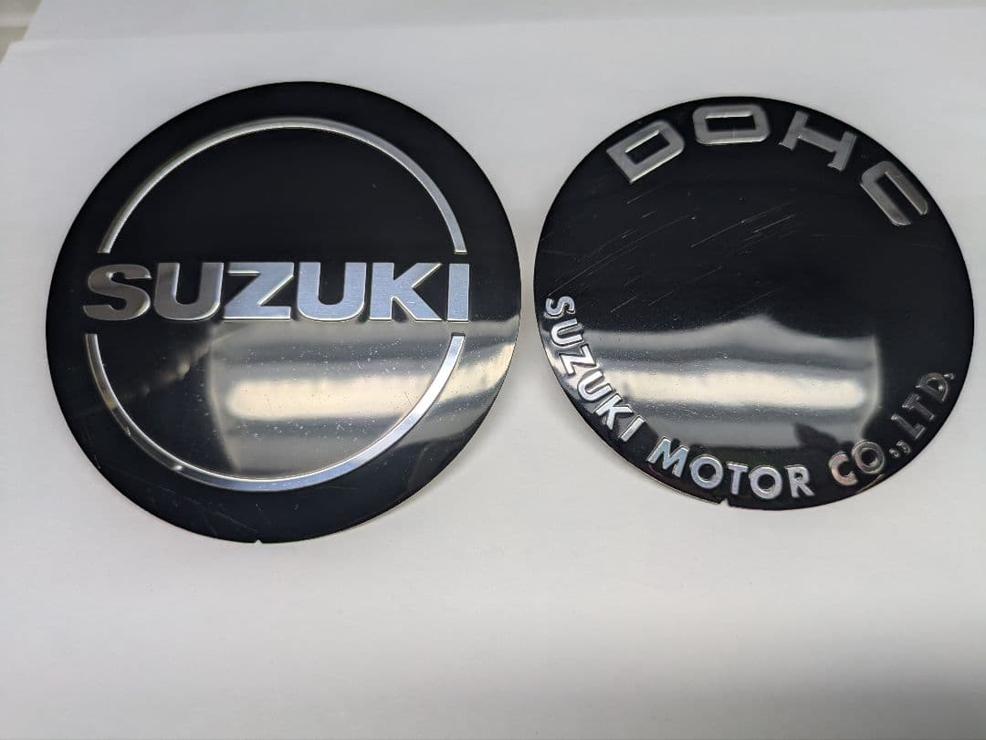 GS400スズキポイントダイナモカバーエンブレムシルバー２枚セット送料込み