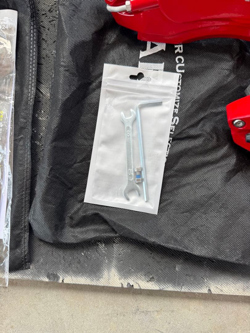 ALPHARD レッド ブレーキキャリパー 4個セット