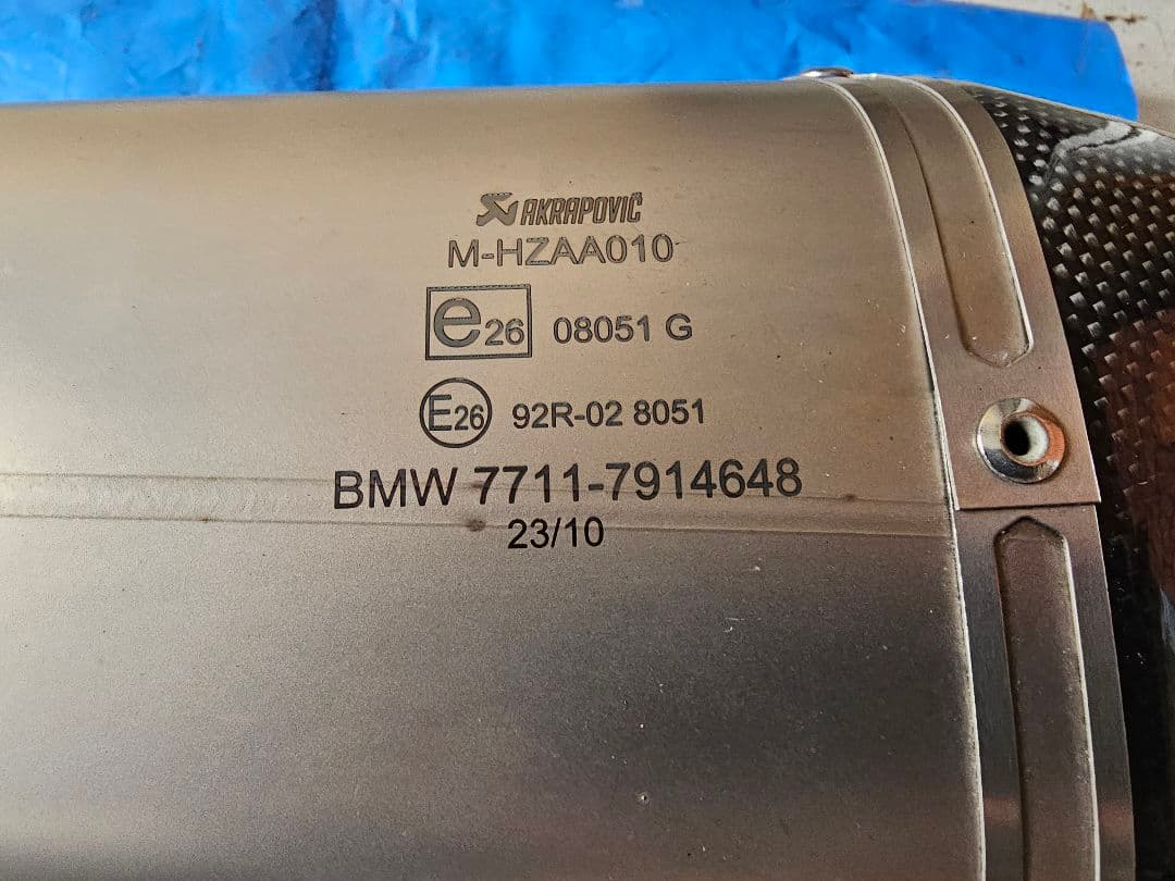 K1600GTL　純正アクラポビッチマフラー