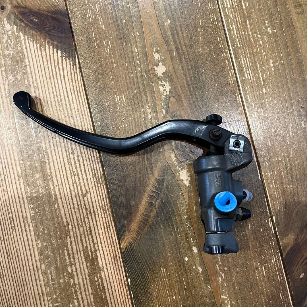 ブレンボ ラジアルブレーキマスターシリンダー φ16×18