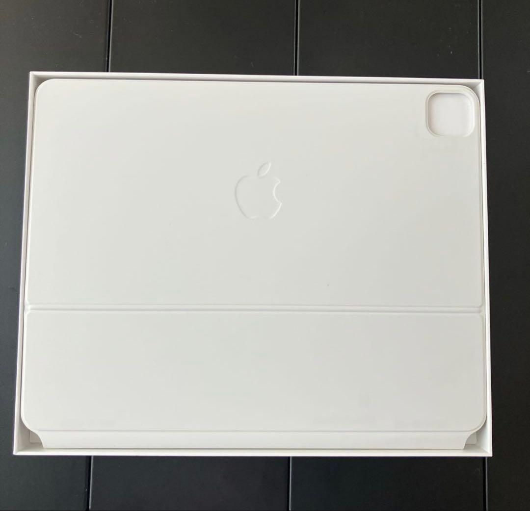 【極美品】Apple iPad Magic Keyboard ホワイト