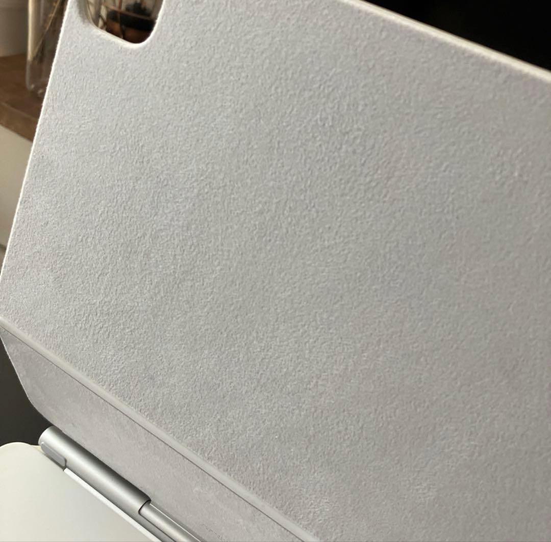 【極美品】Apple iPad Magic Keyboard ホワイト