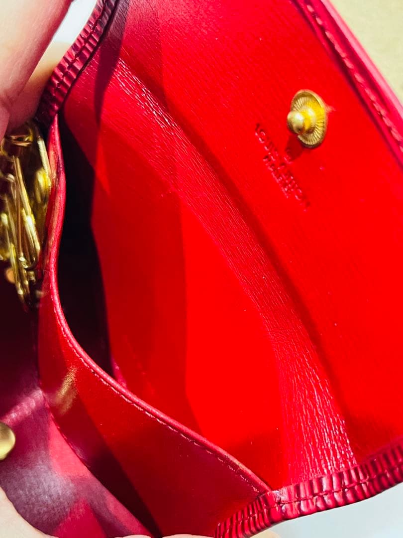 Louis Vuitton エピレザー 赤キーケース 保存袋付き