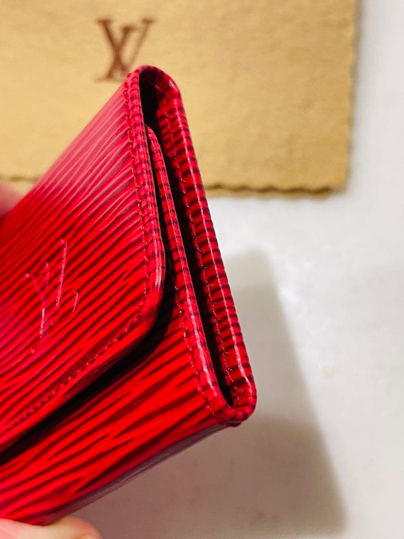 Louis Vuitton エピレザー 赤キーケース 保存袋付き