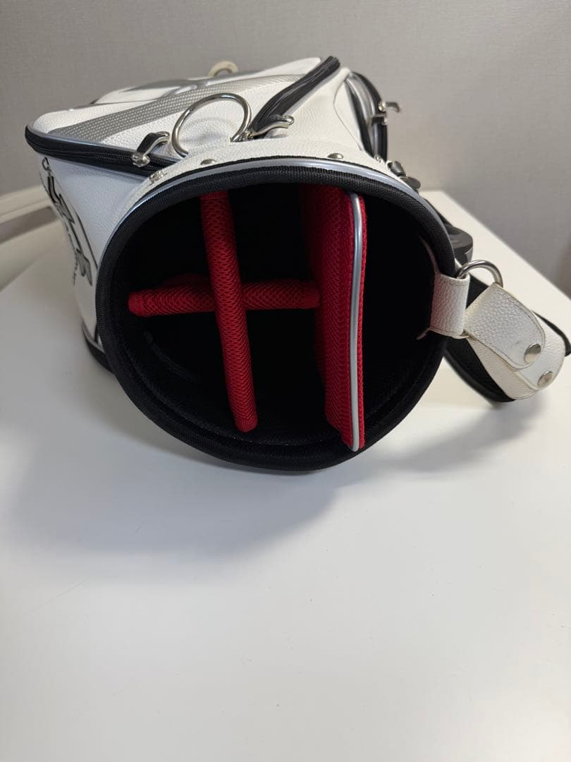 UNDER ARMOUR キャディバッグ ホワイト　グレーカーボン調