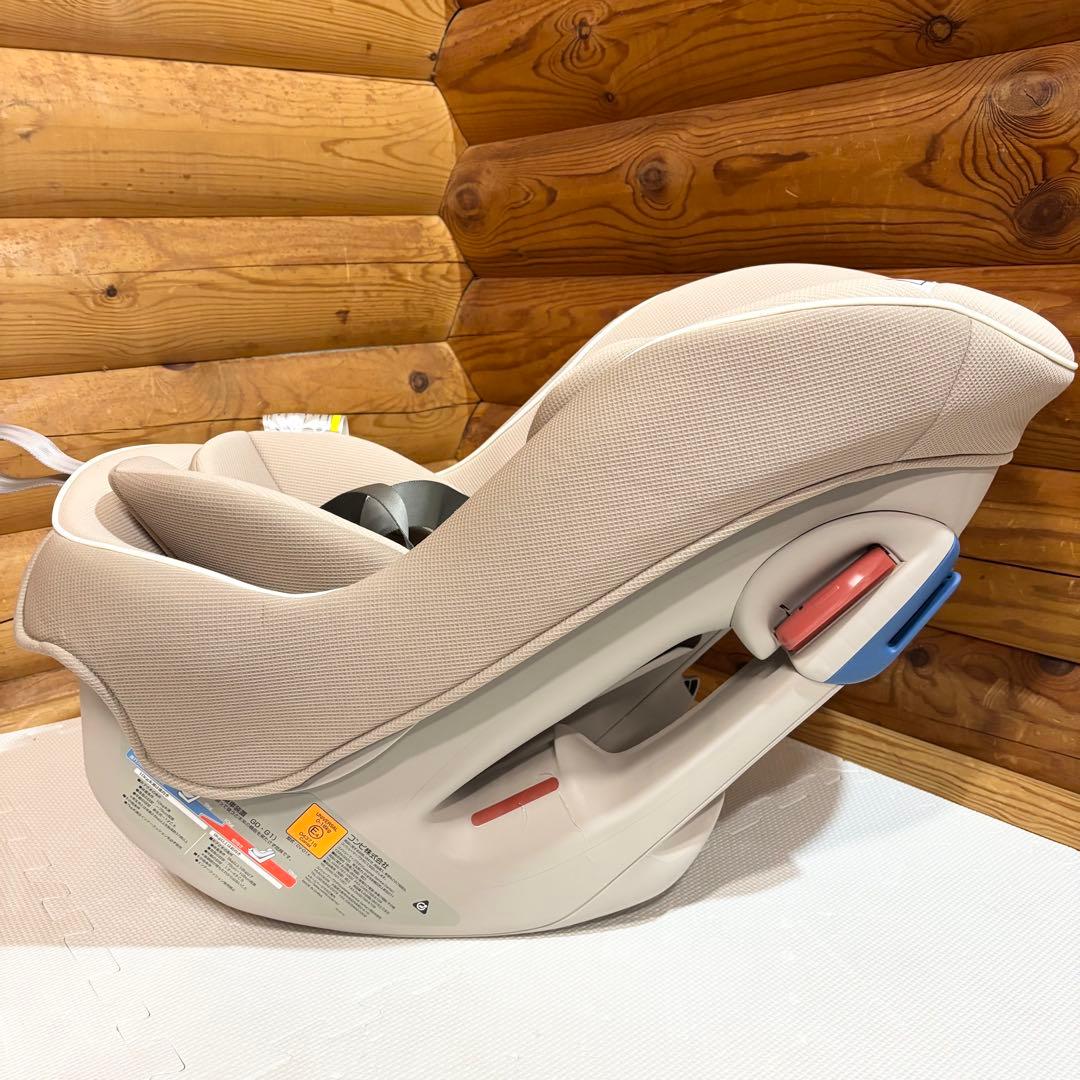 【美品】Combi コンビ チャイルドシート コッコロ S UX 新生児〜