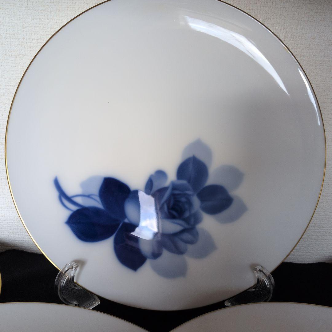 OKURA 青い花の装飾皿 日本製ブルーローズ
