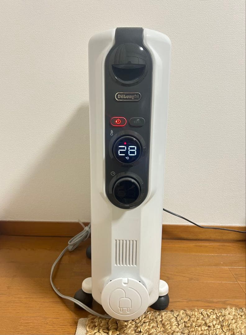 DeLonghi オイルヒーター ホワイトRHJ35M0812-DG