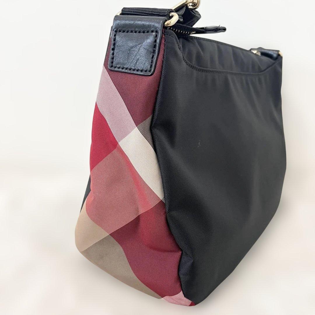 【美品】BLUE LABEL レッドチェック　ショルダーバッグ　ブラック