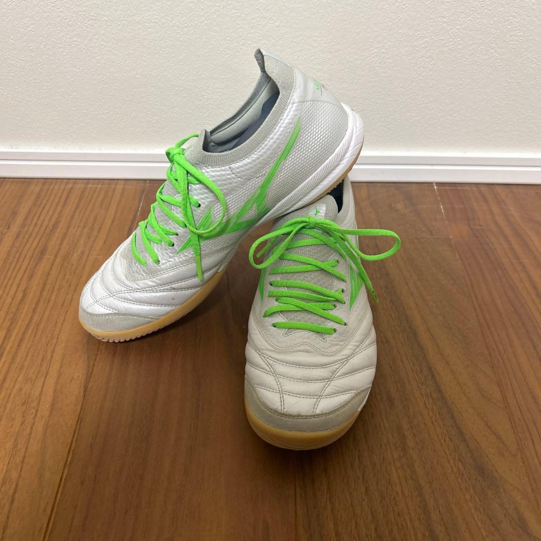 ミズノ　MORELLA β フットサルシューズ　25.0