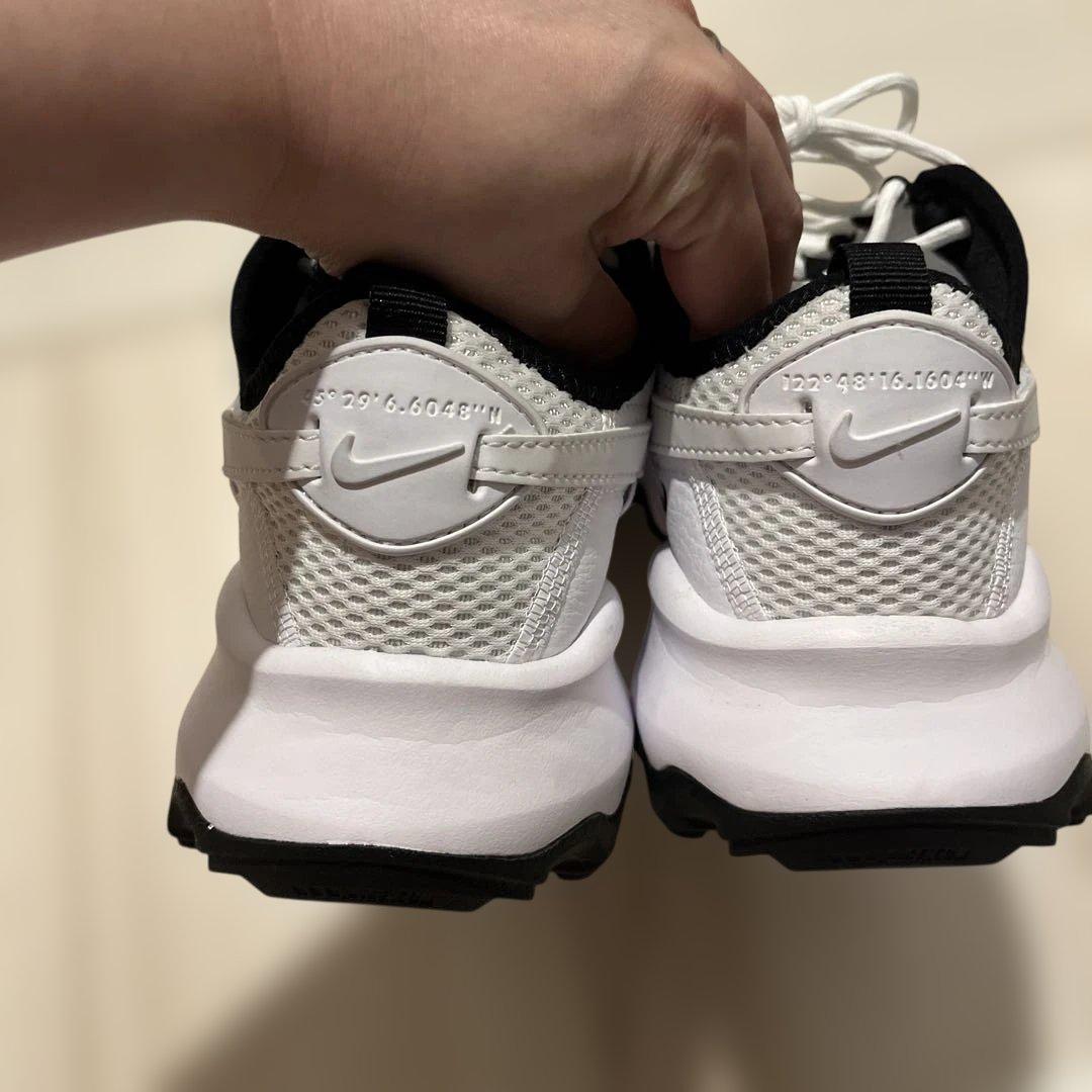 靴 NIKE TC7900 23.5