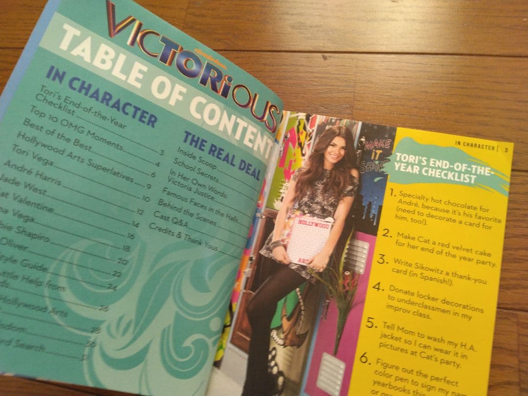 VICTORIOUS 3.0 EVEN MORE MUSIC アリアナ・グランデ