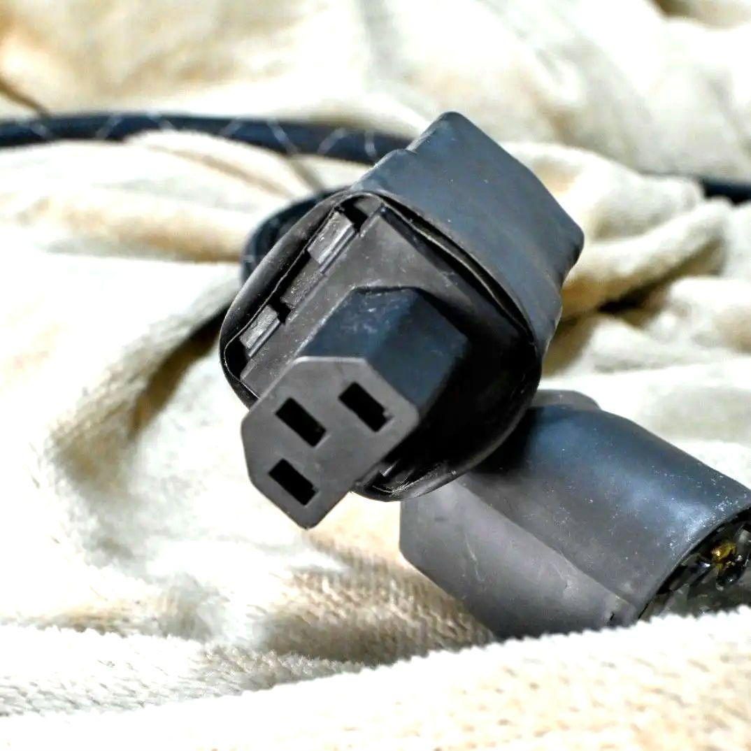 高級AET製 電源ケーブル 3ピン IEC C13 約1.9m ロジウム端子