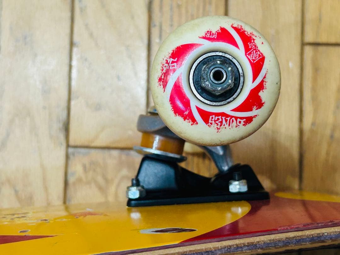 Girl ガール　スケートボード コンプリート　インディペンデントスケボー完成品