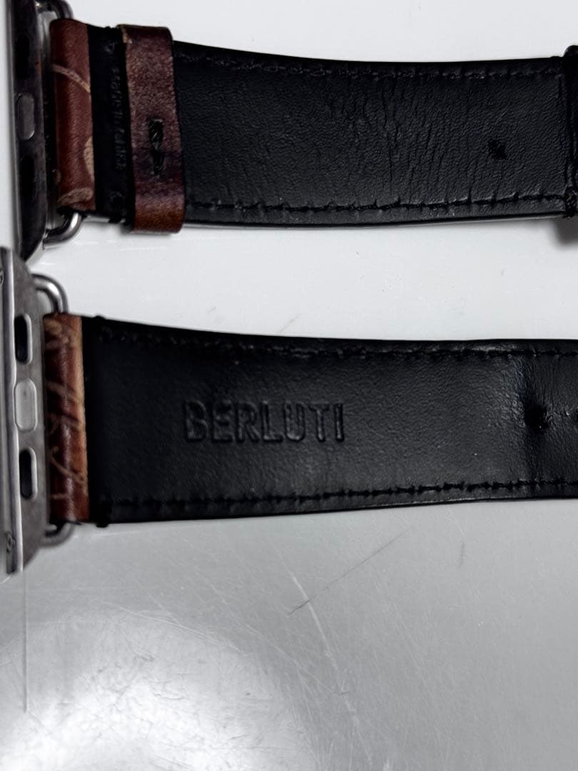 ベルルッティ　ヴェネチア　アップルウォッチ　ブレスレット