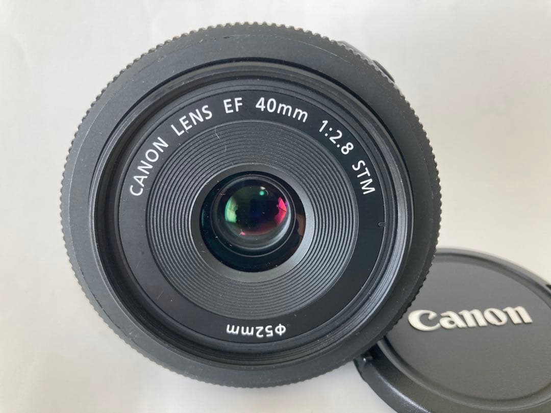 Canon EF 40mm f/2.8 STM レンズ