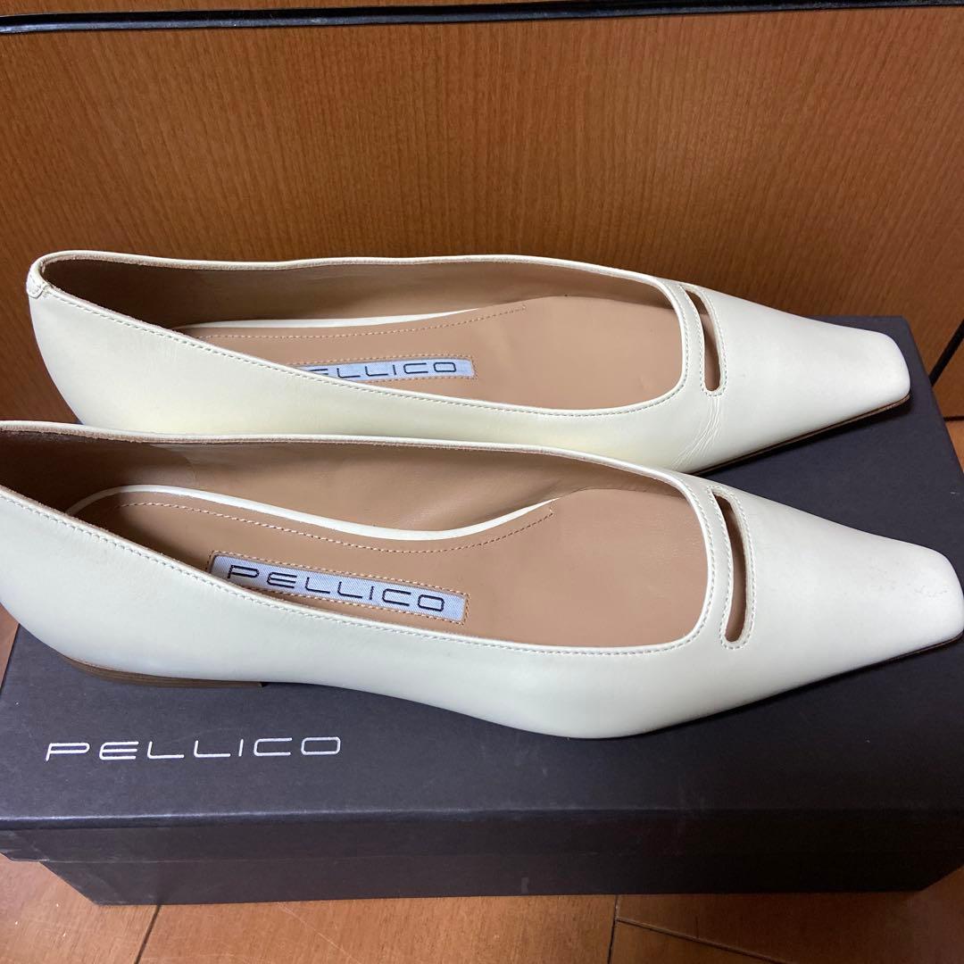週末限定価格　PELLICO アイボリーフラットシューズ 35 未使用
