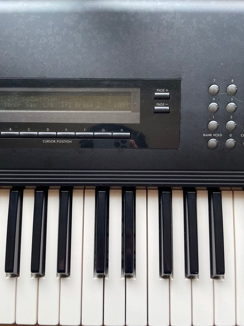 KORG コルグ M1 シンセサイザー