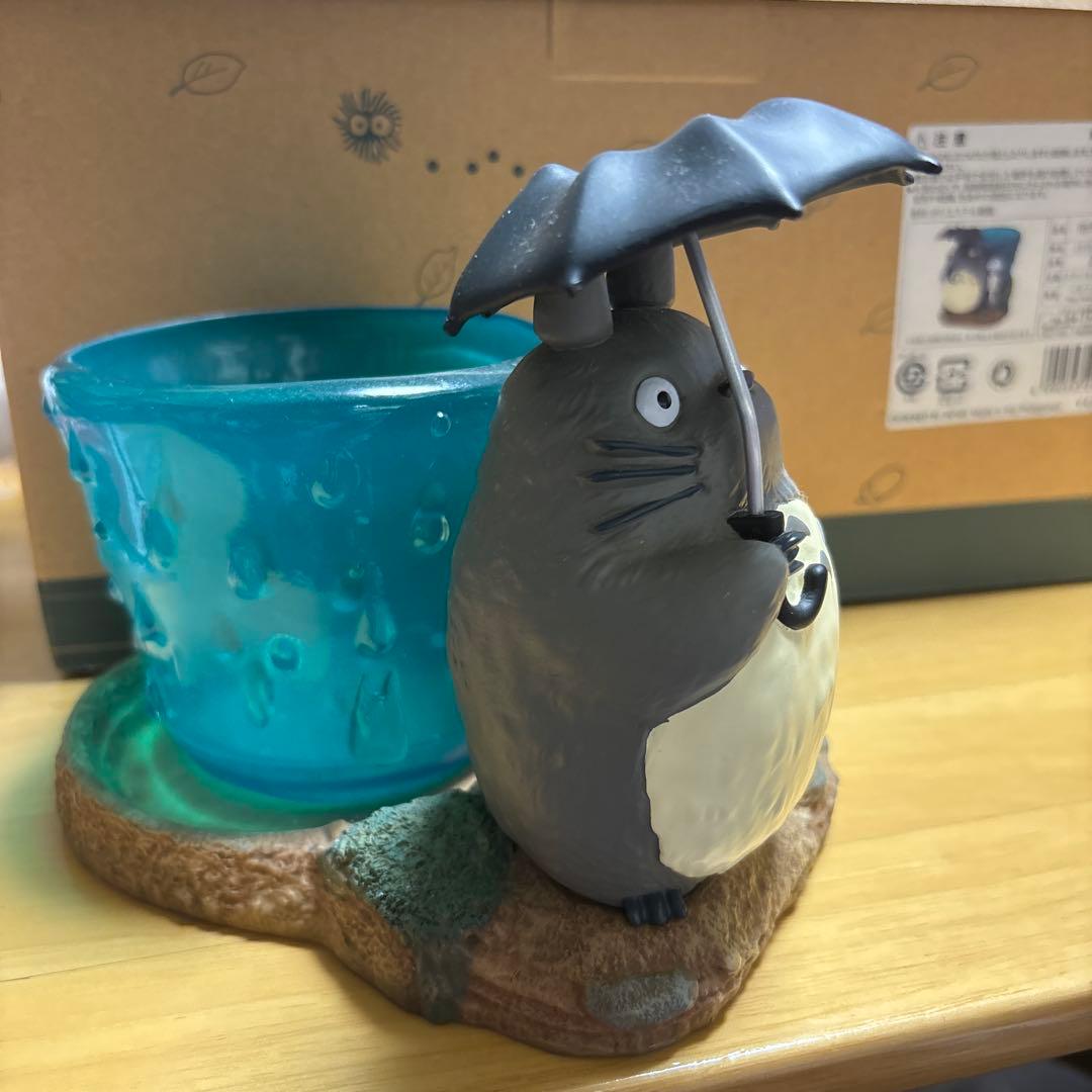 となりのトトロ　プランターカバー　雨の日のお届け