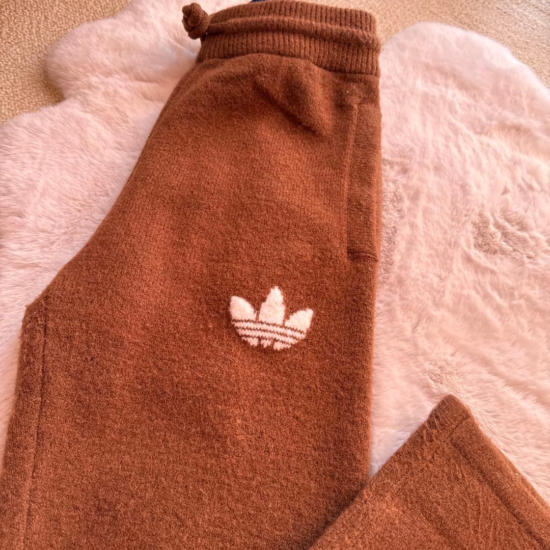 【完売品新品】アディダスオリジナルス　アスレチック　デプト　ニットパンツ