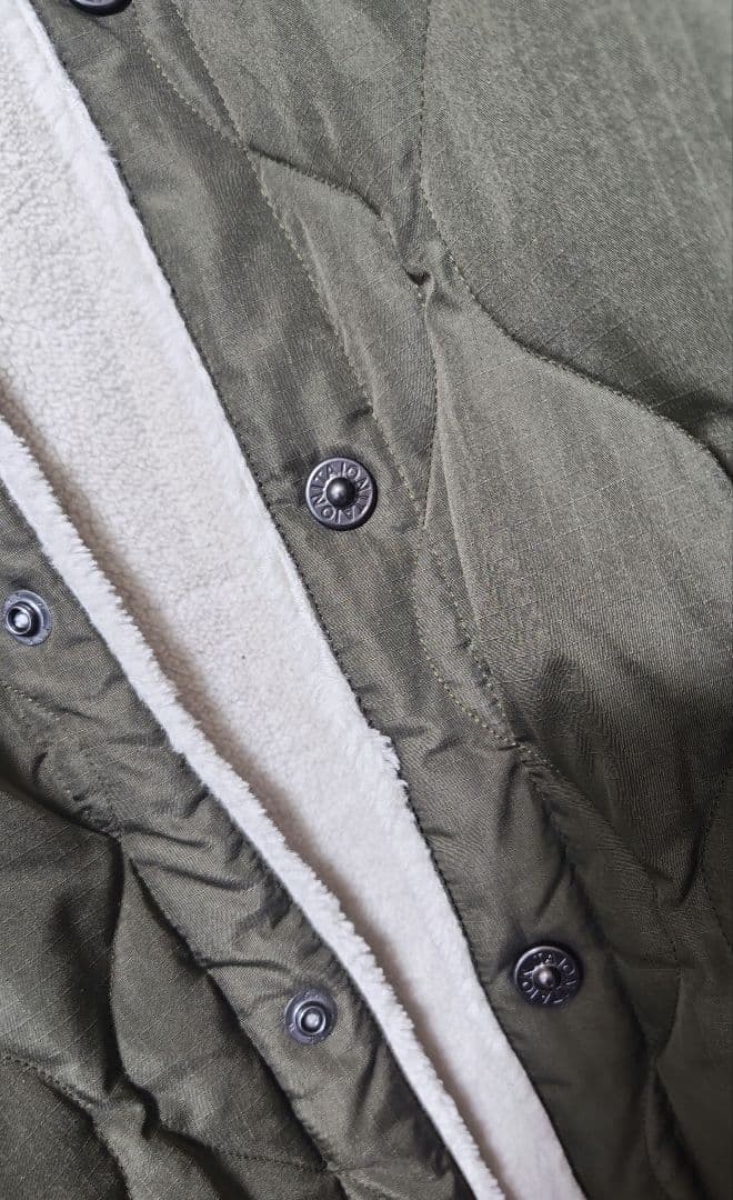 taion ミリタリーダウンケープ　カーキ