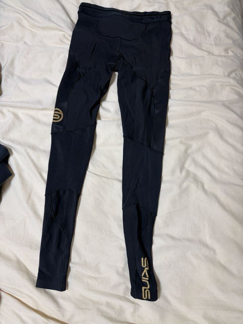 SKINS SERIES-5 ロングタイツ　Sサイズ