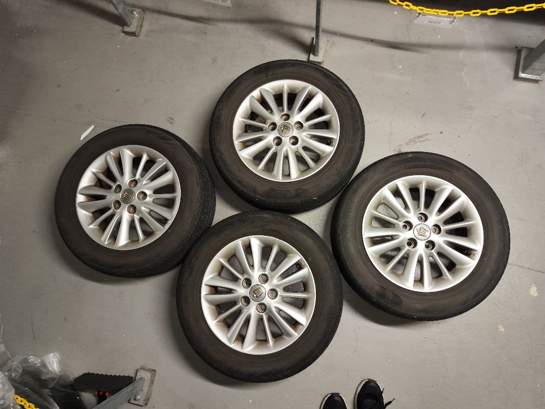 18クラウンロイヤル　純正ホイール＋タイヤ