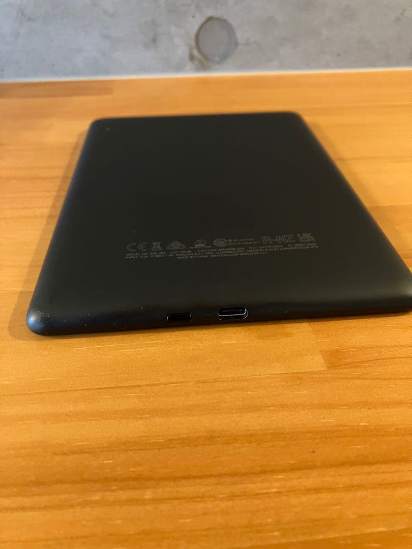 美品 Kinde Paperwhite 11世代 8GB 広告あり