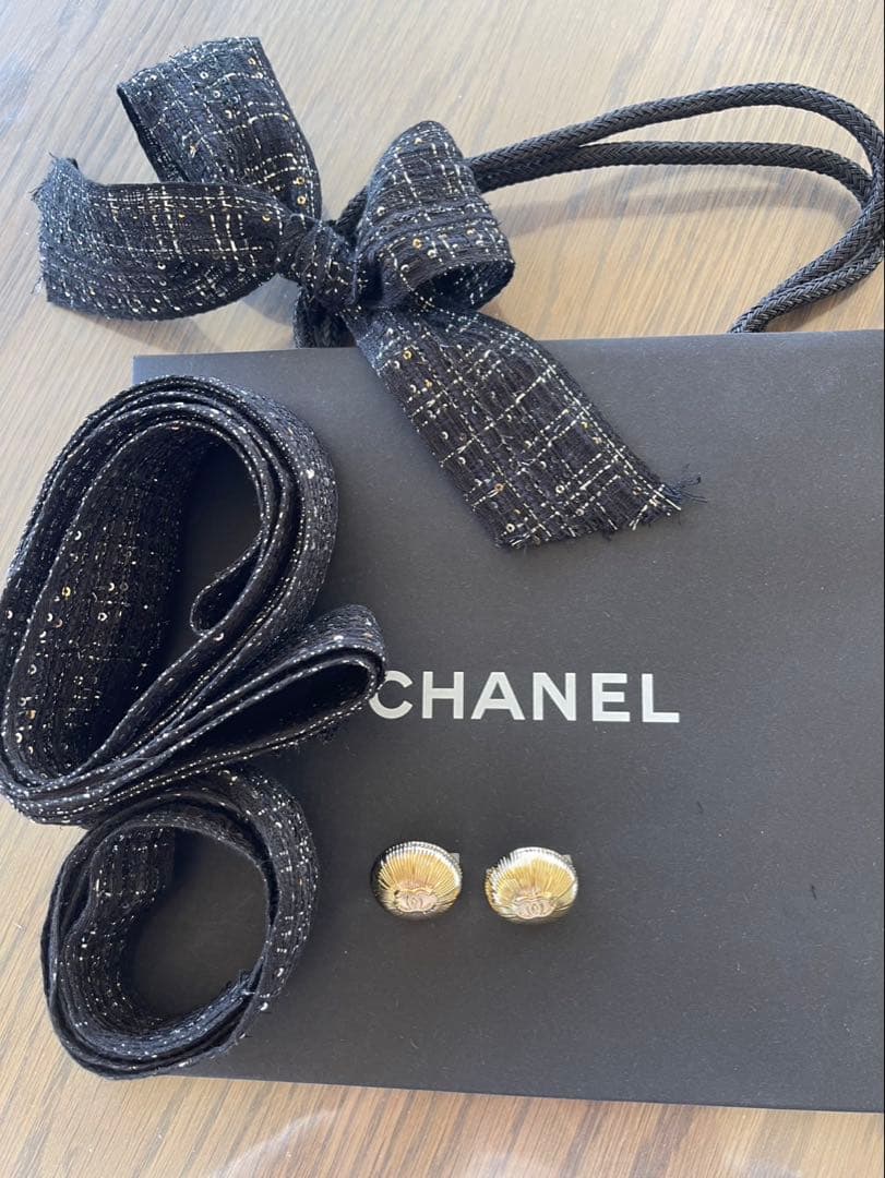 CHANEL ホリデーラッピング 2025 クリスマス リボン&チャーム&カシュ