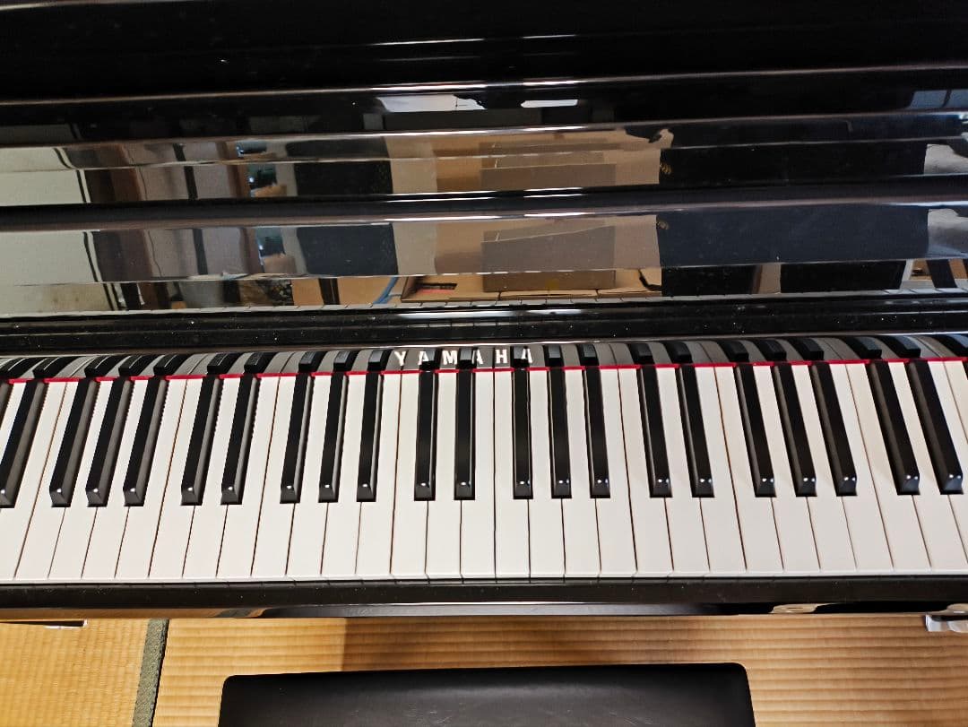 【美品】Clavinova CLP-685PE（黒鏡面艶出し 高級電子ピアノ）