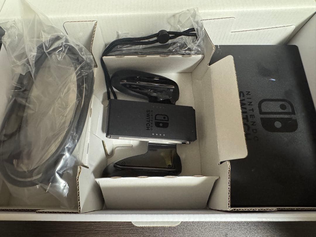 Nintendo switch 本体　箱付き