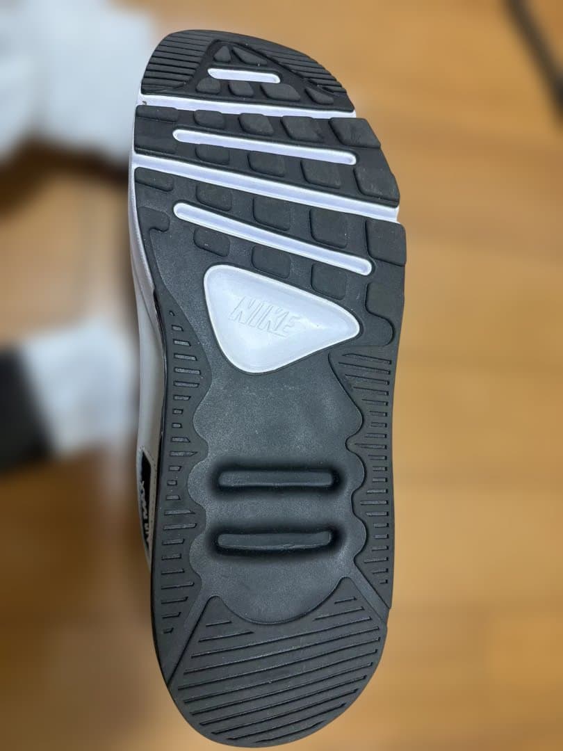 NIKE エアマックス90 lv8 IB0170-100