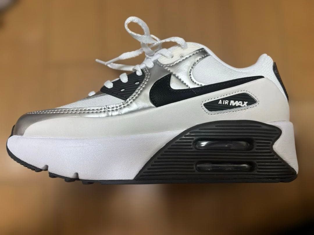 NIKE エアマックス90 lv8 IB0170-100