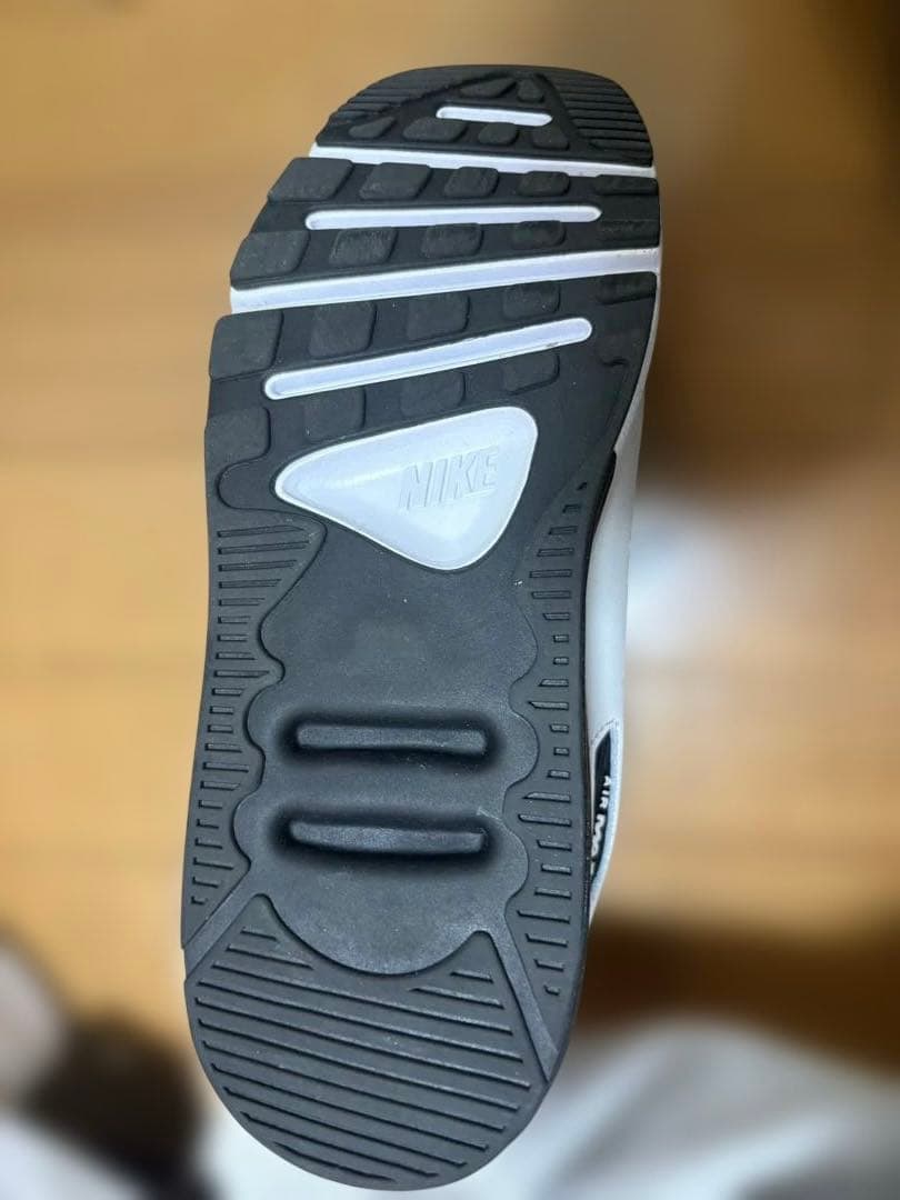 NIKE エアマックス90 lv8 IB0170-100