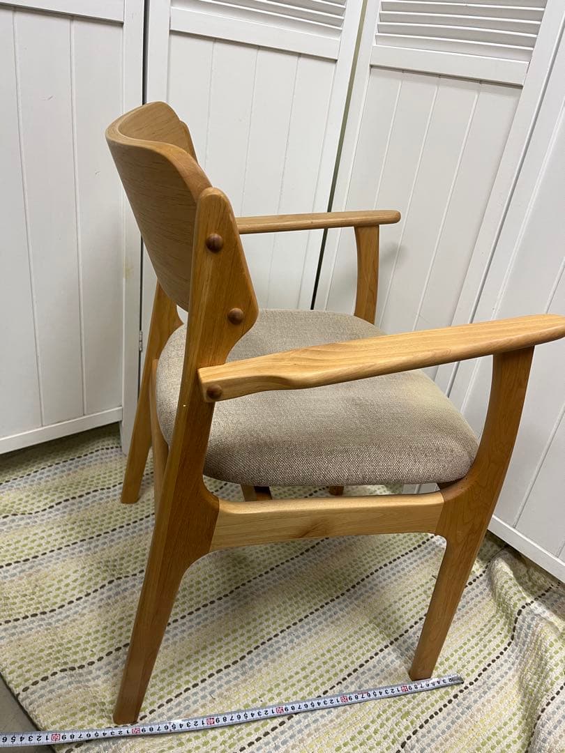 送料込み！モモナチュラル　ダイニングチェア　アームチェア　　北欧風　② MOMO
