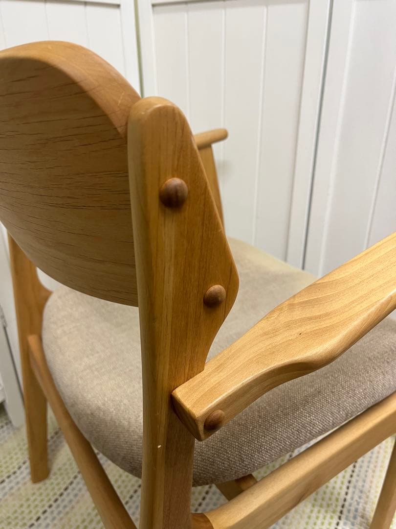送料込み！モモナチュラル　ダイニングチェア　アームチェア　　北欧風　② MOMO