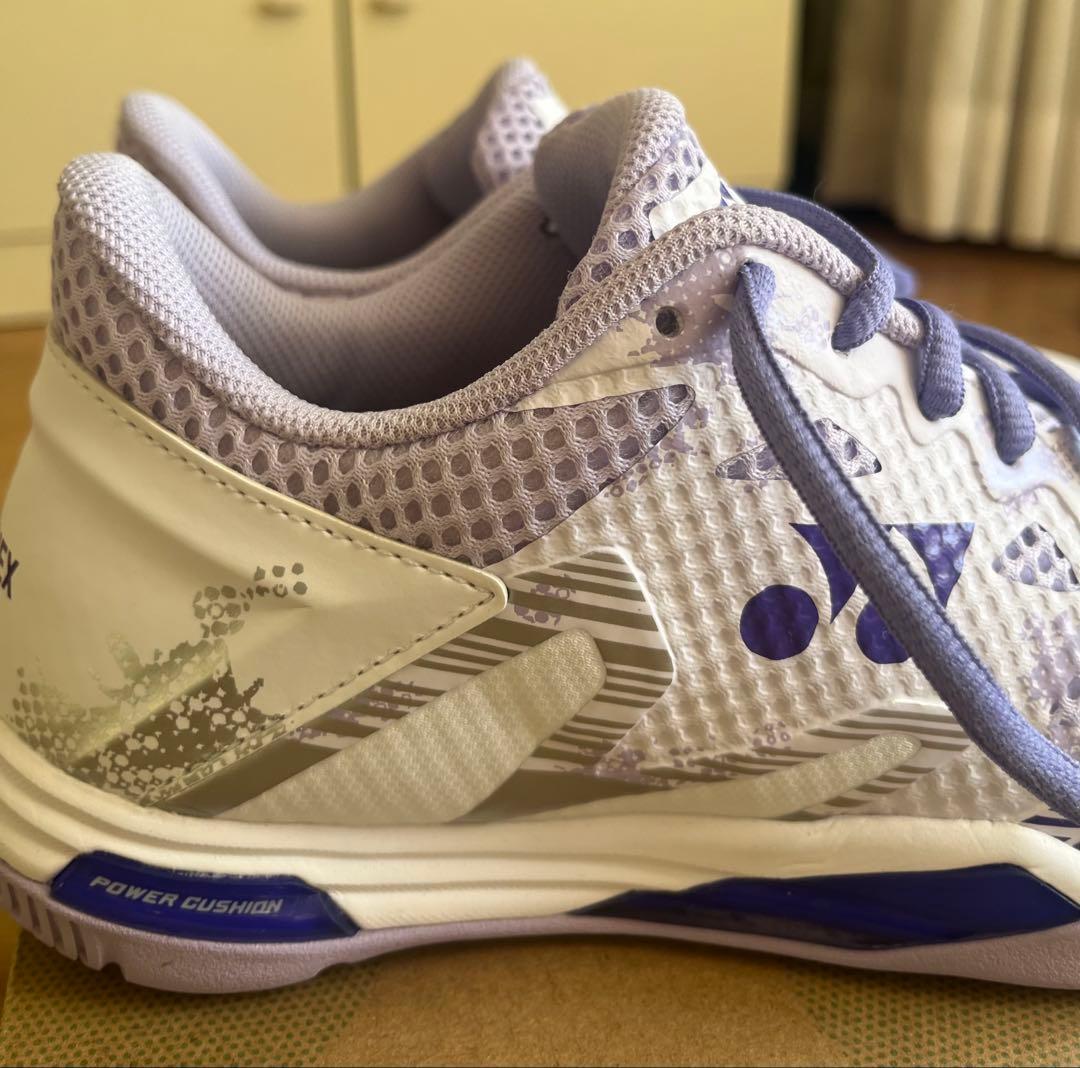 YONEX バドミントンシューズ パワークッションエクリプションZ23.5センチ