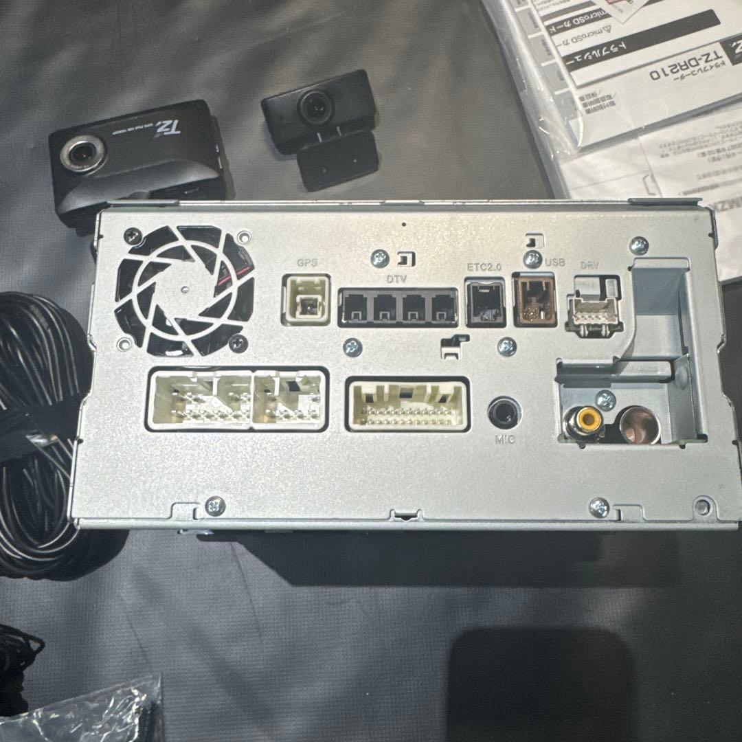 新車外し7インチカーナビ ドライブレコーダー付き