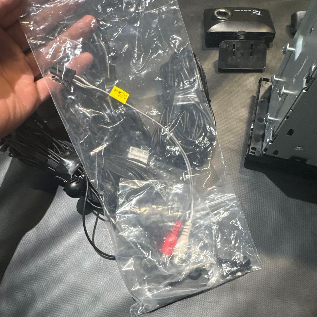 新車外し7インチカーナビ ドライブレコーダー付き