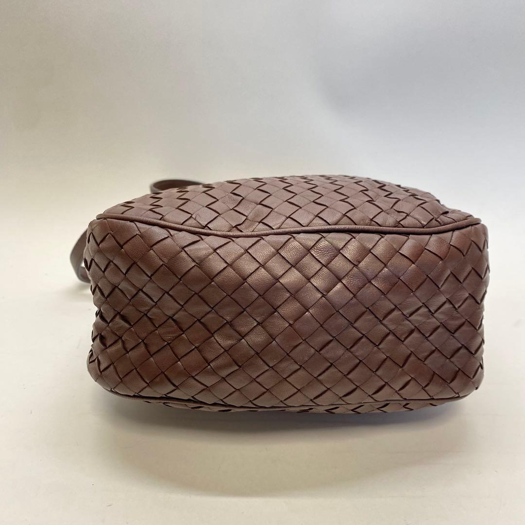 ボッテガヴェネタ ブラウン チェーンショルダーバッグ イントレチャート