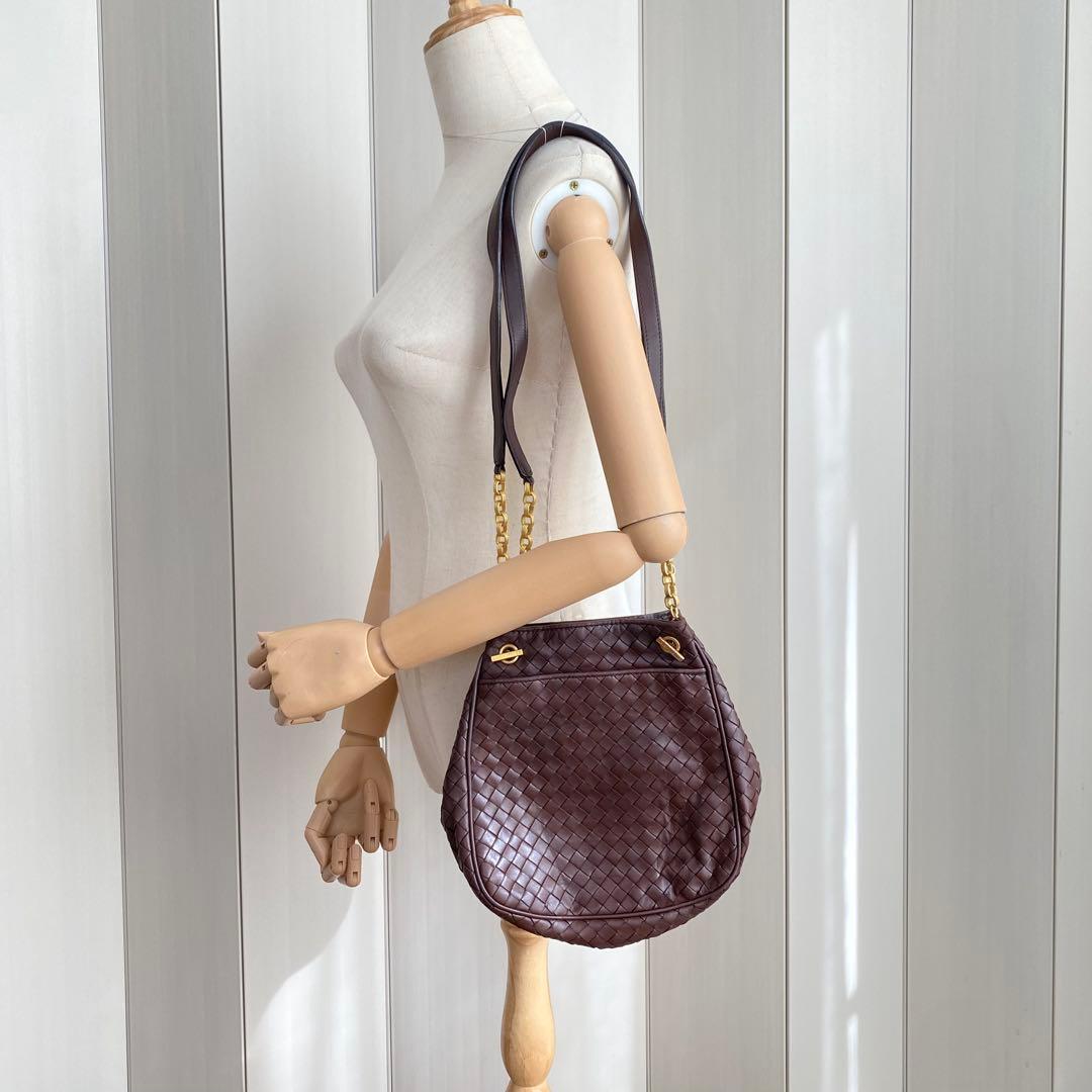 ボッテガヴェネタ ブラウン チェーンショルダーバッグ イントレチャート