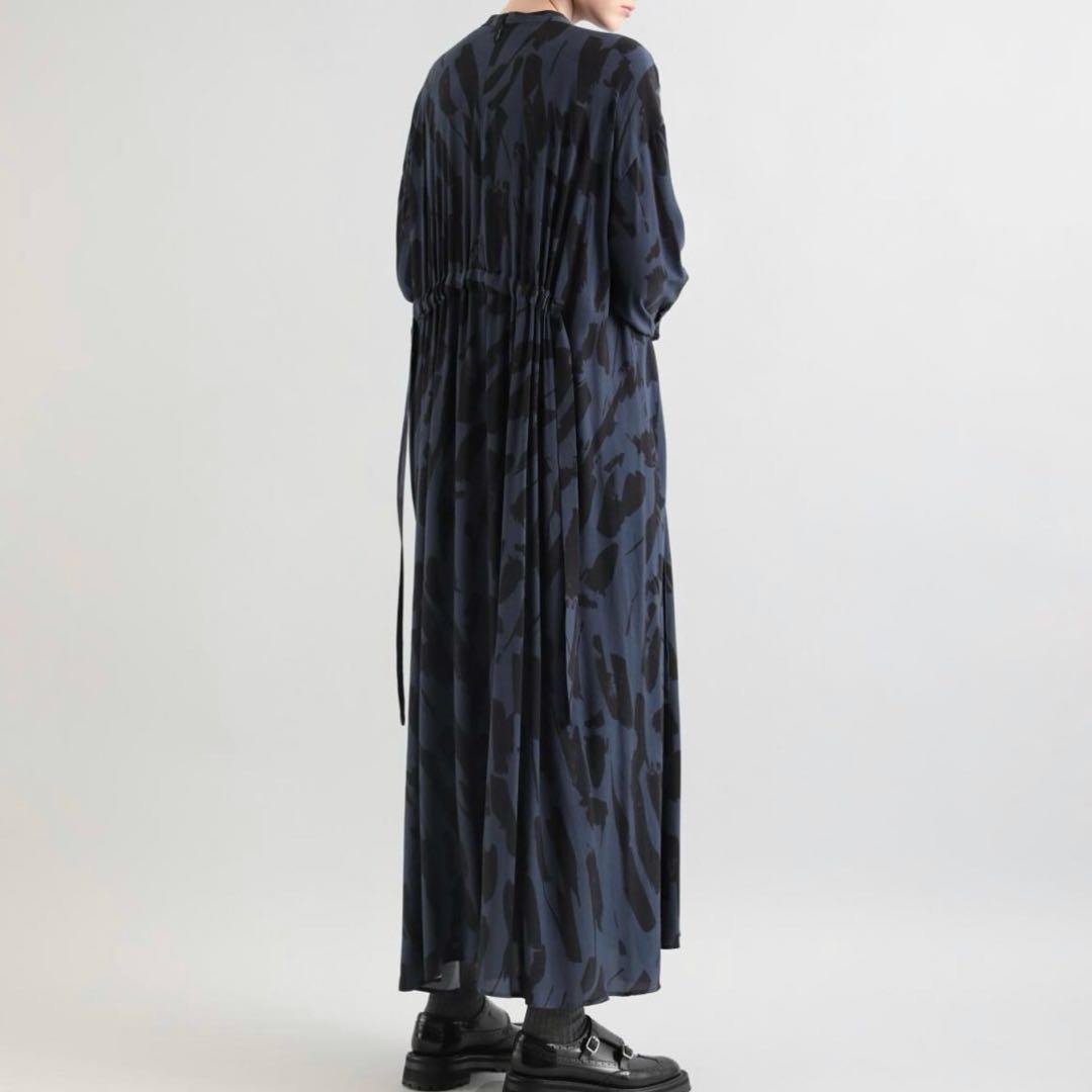 2024✨SACRA アブストラクトペインティング ワンピース ネイビー 38
