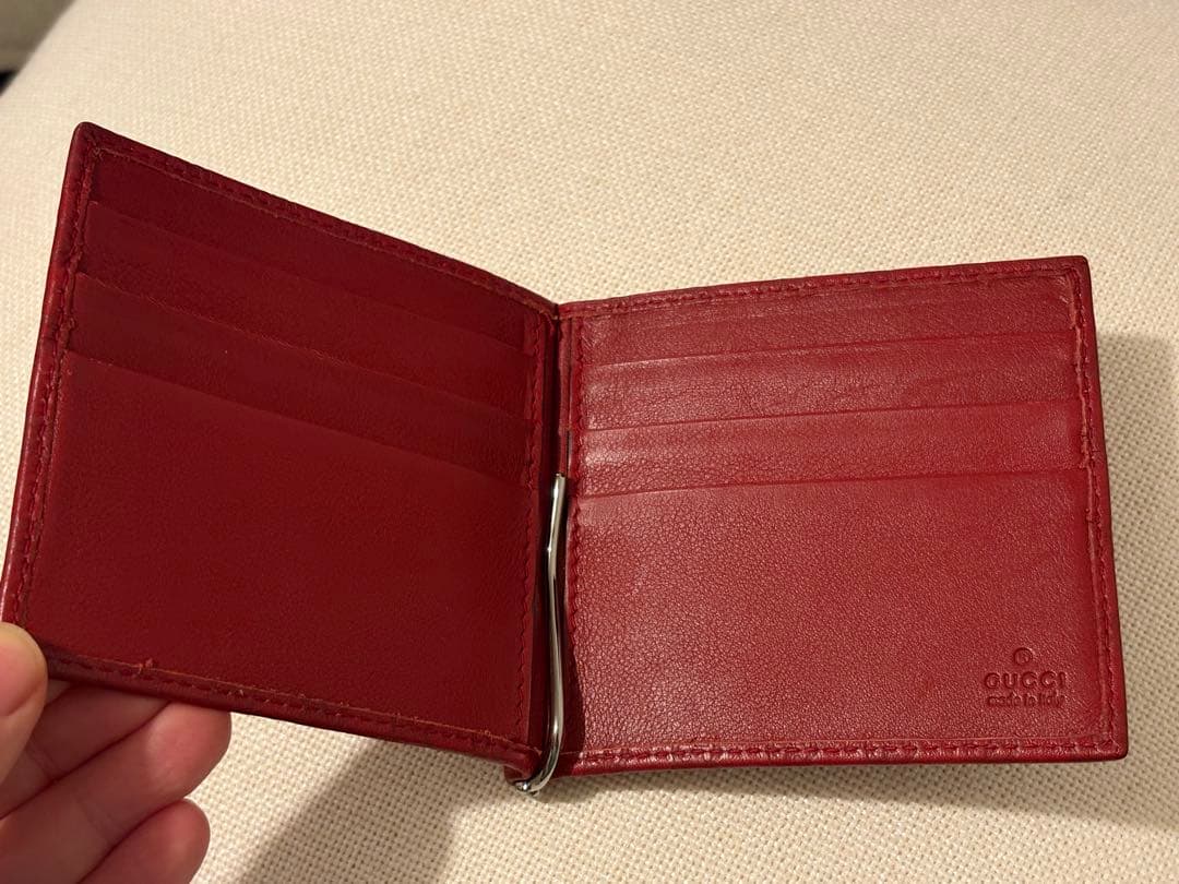 GUCCI 二つ折り財布 レッド マネークリップ ロゴ型押し